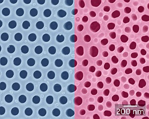 Fig. 1: Scanning electron microscopy images of a highly ordered nanoporous alumina film obtained using the step-and-flash imprint process (left) and the amorphous film obtained without pre-patterning (right).