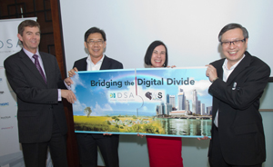 From left: Paul Mitchell, senior director of Technology Policy at Microsoft; Mock Pak Lum, chief technology officer of StarHub; Tracy Hopkins, corporate vice president of Neul; and Tan Geok Leng, executive director of A*STAR’s Institute for Infocomm Research.