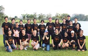 The Chemical BioImaging Lab (CBIL), which is led by Young-Tae Chang (wearing red baseball cap in back row).