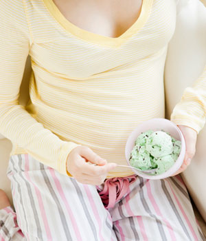 Researchers advise that pregnant women should try to avoid eating too much sugar.