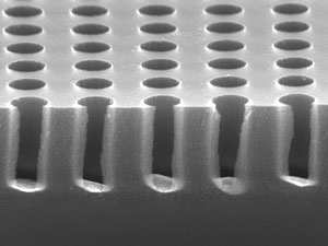 An example of directional etching for nanohole arrays of less than 500nm in diameter.