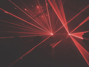 A new laser pulse synthesizer developed at SIMTech produces extremely short mid-infrared pulses that enable observations of ultrafast processes within solids.